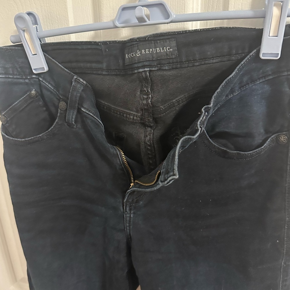 Rock & Republic women’s dark wash jeans